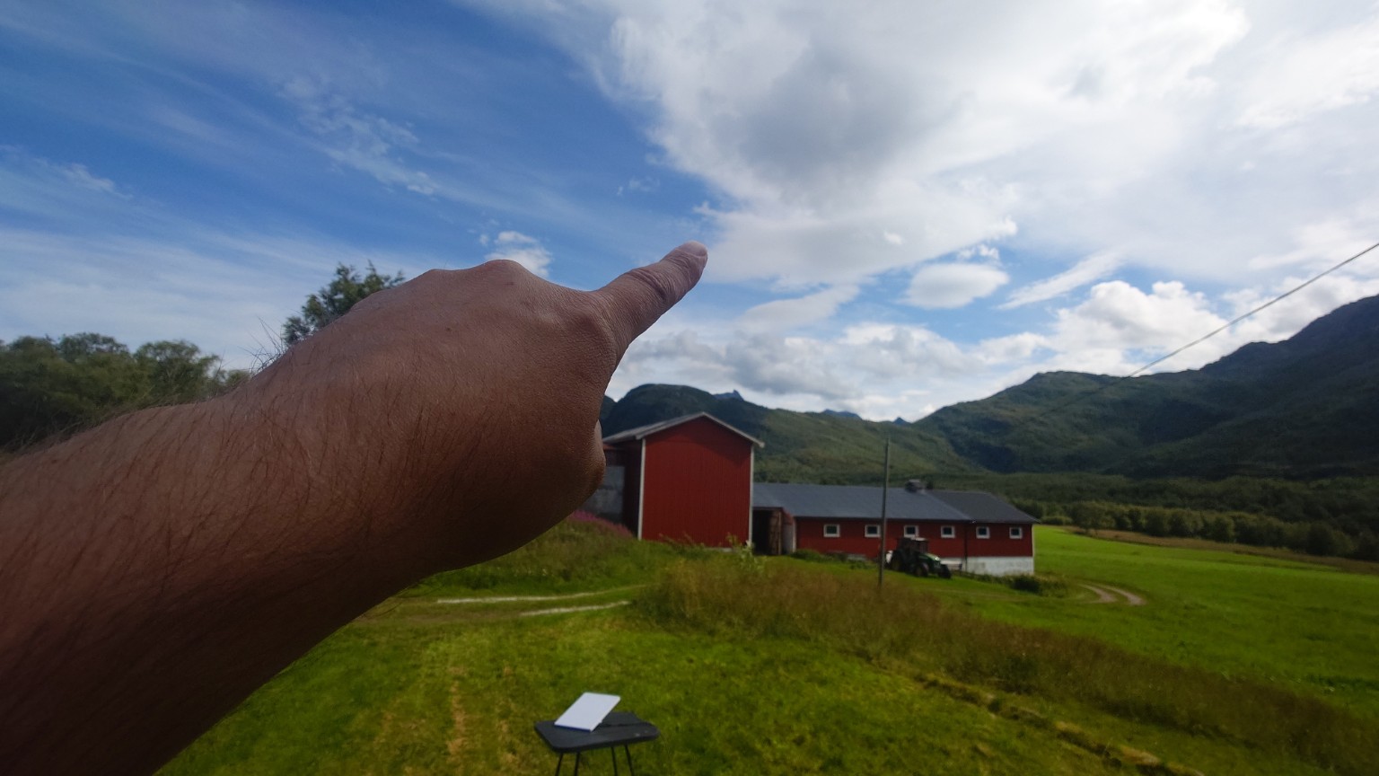 Pointing toward PRETTY from Steigen